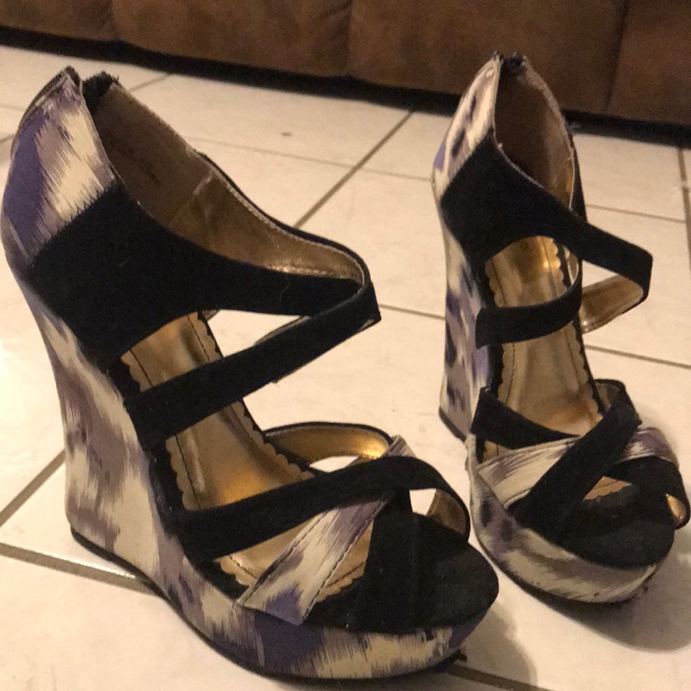 💥DONATING SOON💥 bamboo heels